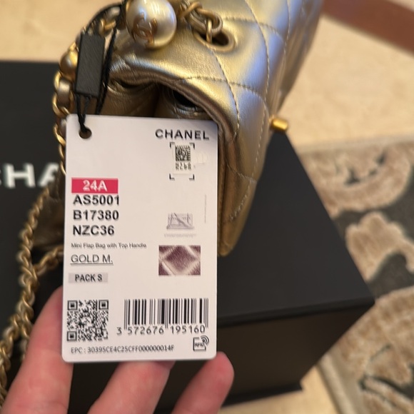 NWT CHANEL MINI QUILTED LAMBSKIN FLAP BAG WITH PEARL TOP HANDLE.  ALSO CROSSBODY - Picture 9 of 9